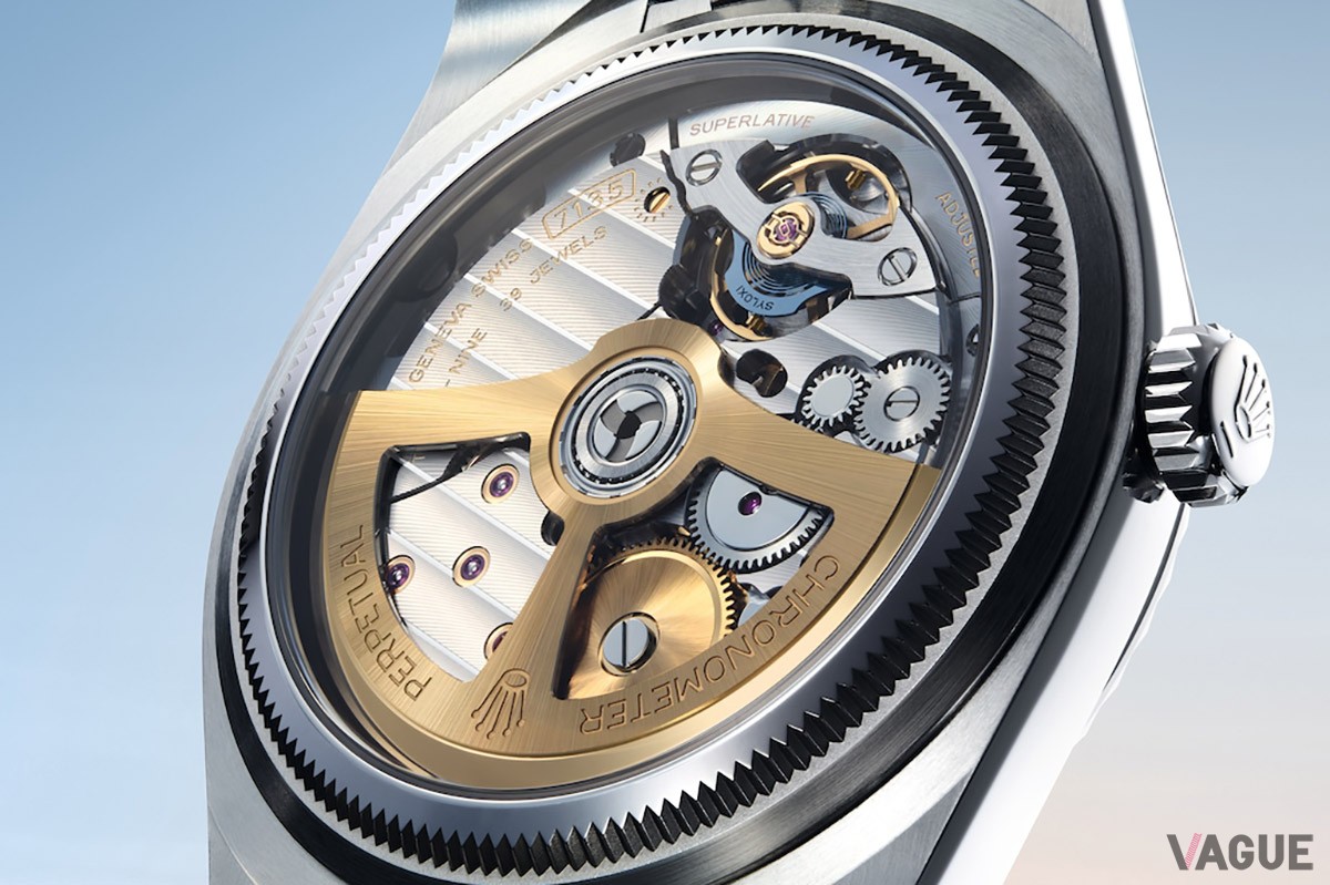 毎時36000回の高振動で安定した精度を実現する“キャリバー7135”。66時間のロングパワーリザーブとともに優れた耐磁性能を発揮する