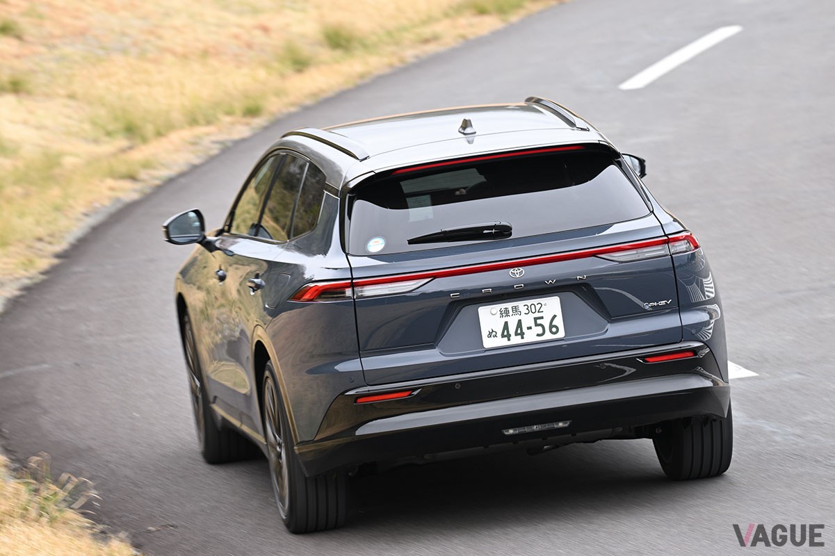 トヨタ新型「クラウン・エステート RS」（PHEV）