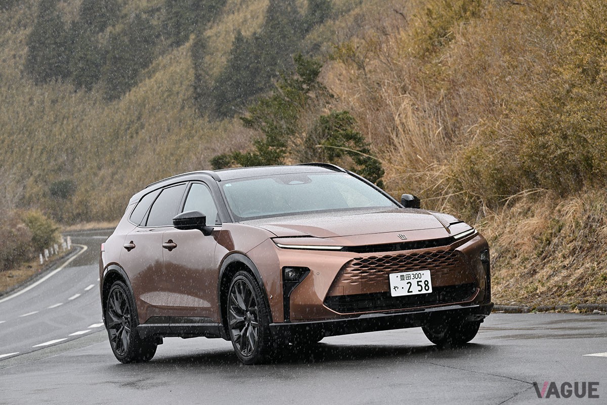 トヨタ新型「クラウン・エステート Z」（HEV）