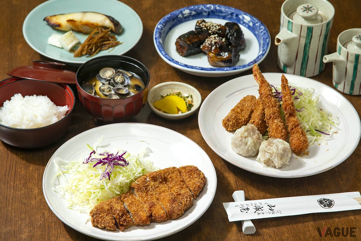 八丁堀にある「山城屋」で食べられる絶品とんかつをご紹介。いずれの料理も優しく染み入るおいしさ。人気の秘密を探ります