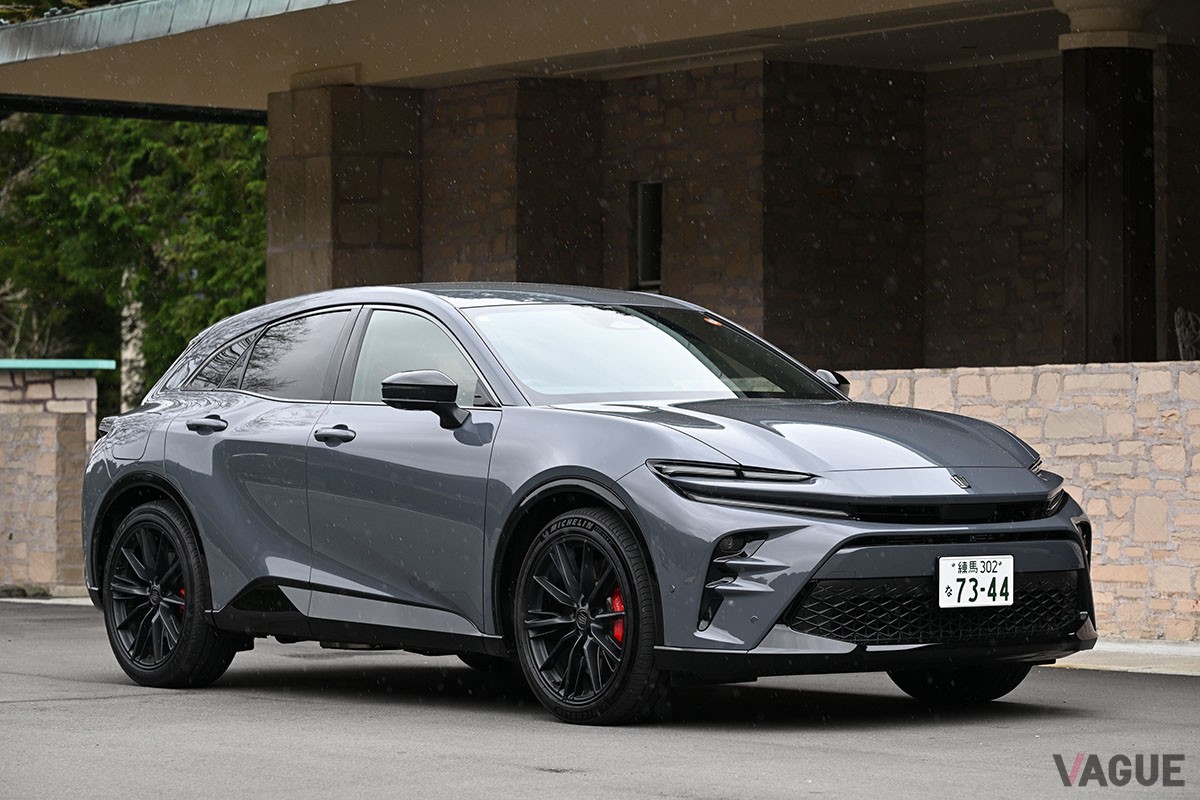 トヨタ「クラウン・スポーツ」