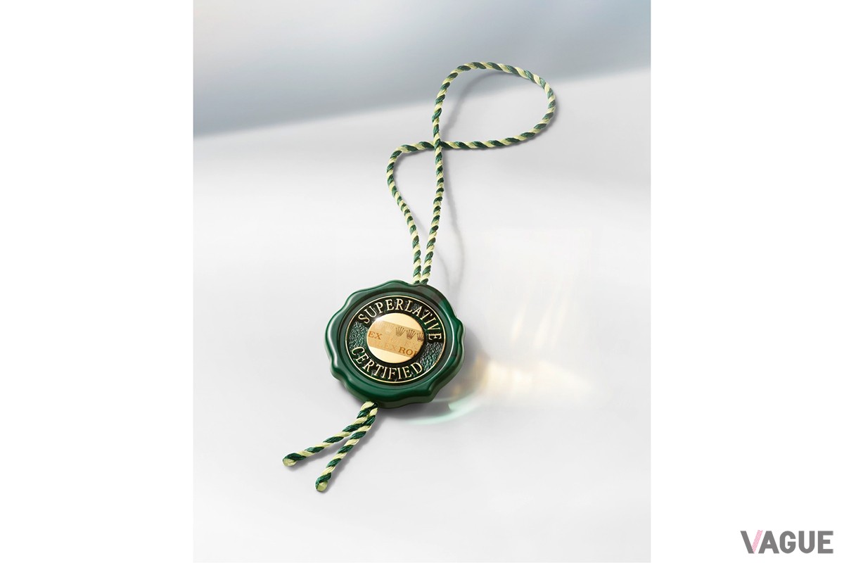 40mm・36mmいずれのモデルも、COSC認定試験よりさらに厳格な基準を定めた“高精度クロノメーター”のテストをクリア。精度の安定性も折り紙付きだ