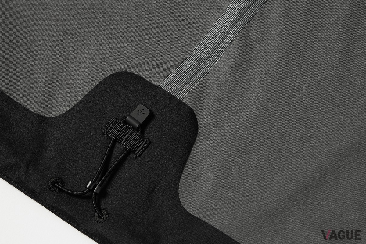L3L OVER SHELL CAGOULE：5万5000円
