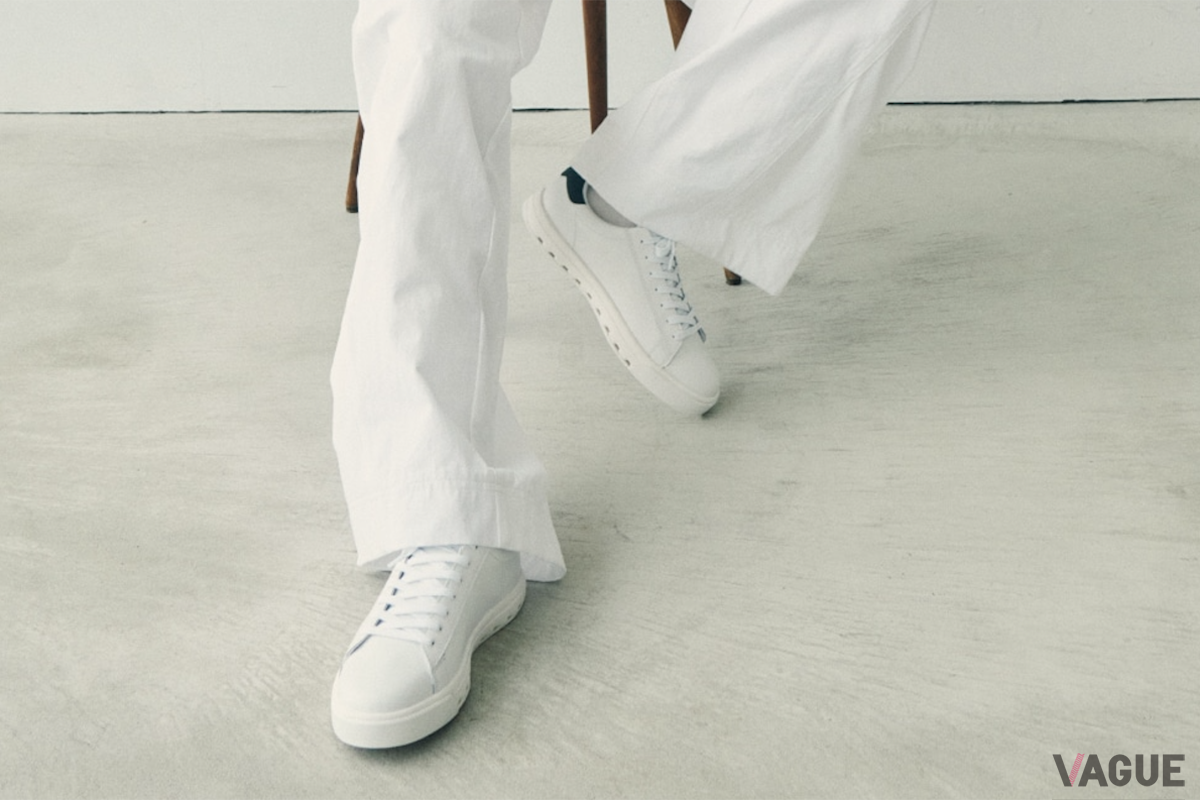 GORE-TEX SURROUND Sneakers：2万5300円