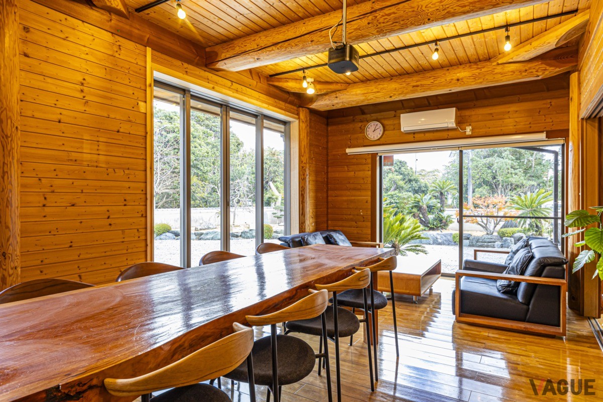 最大8名で宿泊できる客室