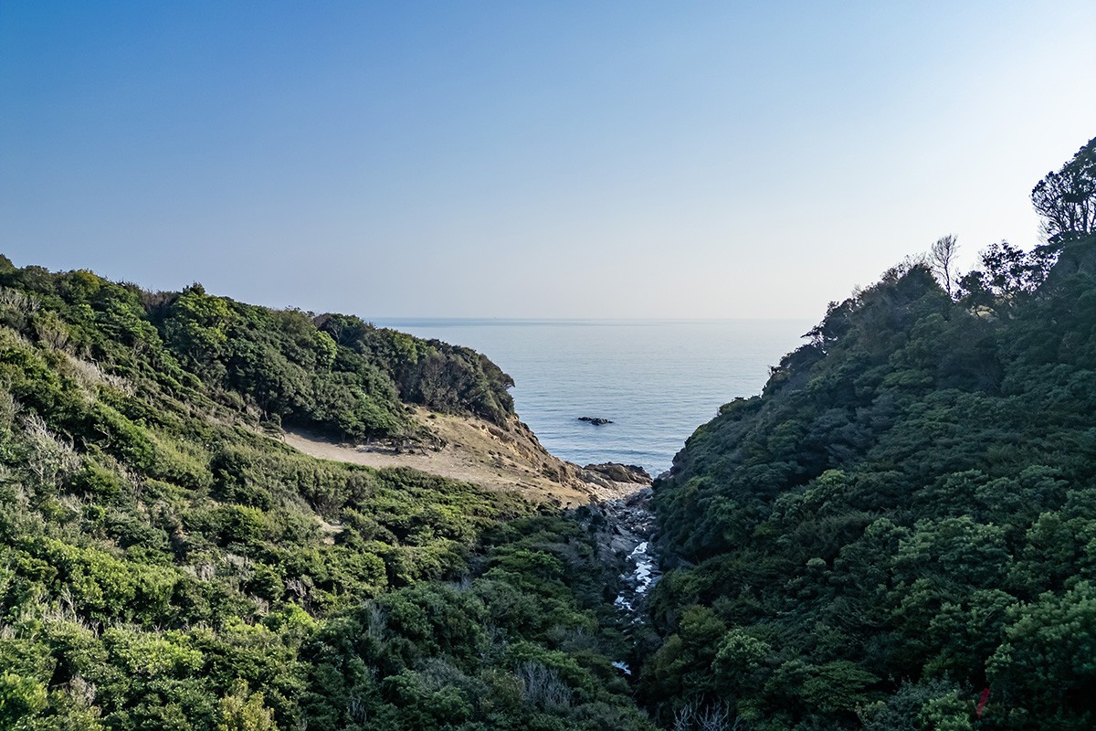 海と山に囲まれた絶好のロケーション