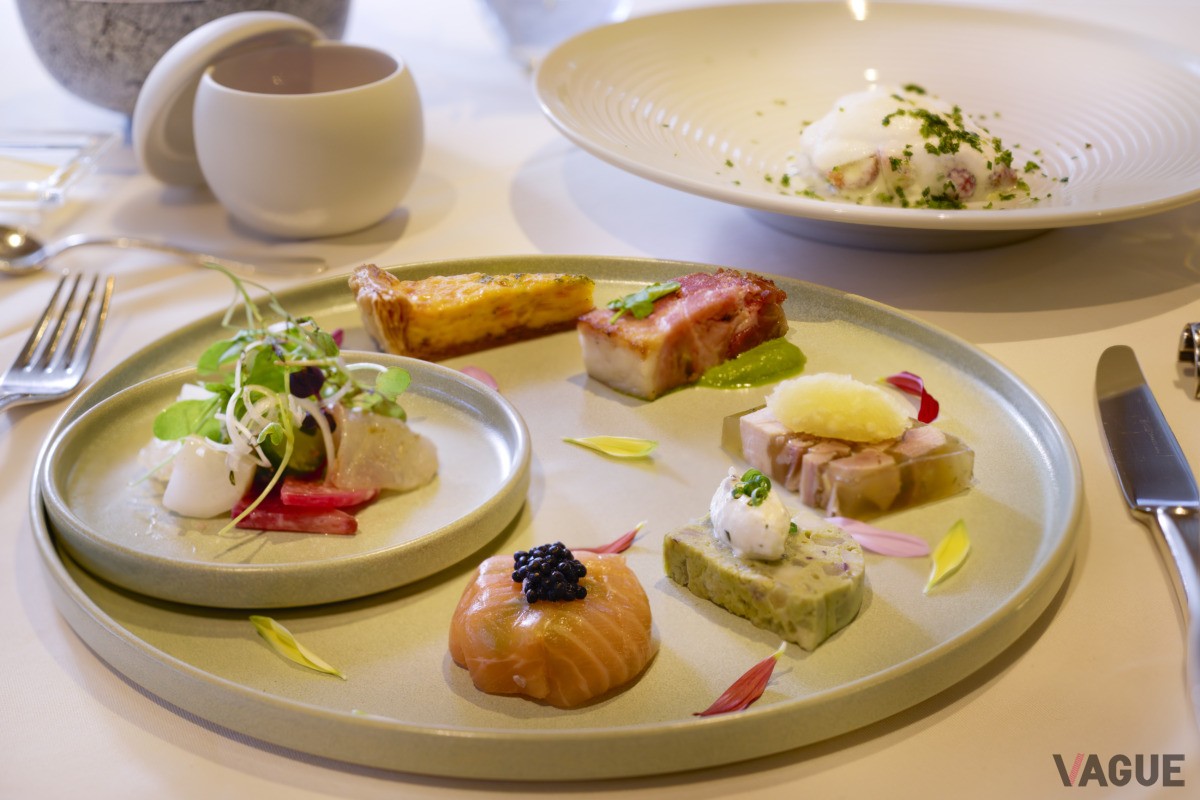 3日目朝食（車外）シェヌー（宮城県塩竃市）