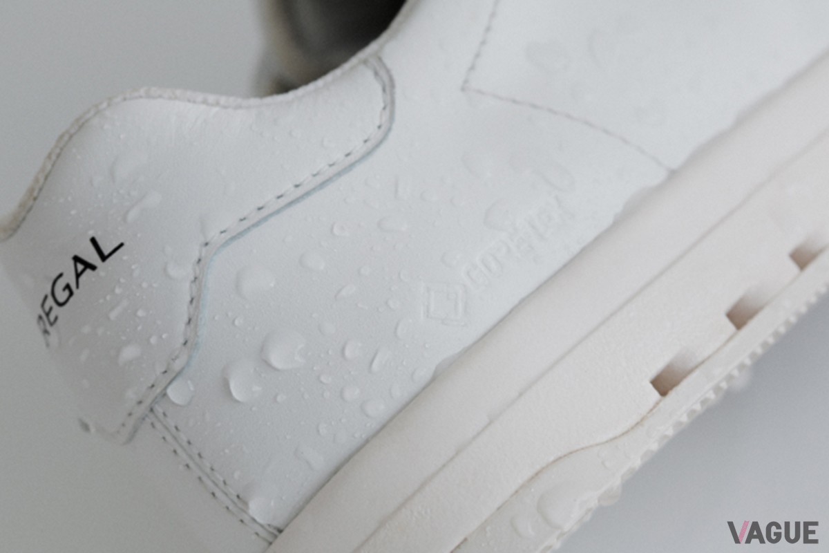 GORE-TEX SURROUND Sneakers:2万5300円