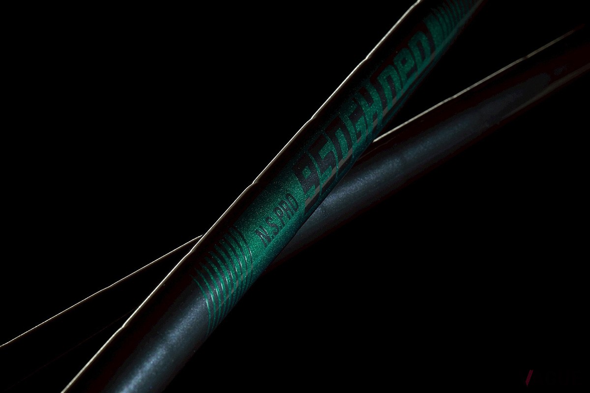 200セット限定の「ONOFF IRON AKA LIMITED BLACK」