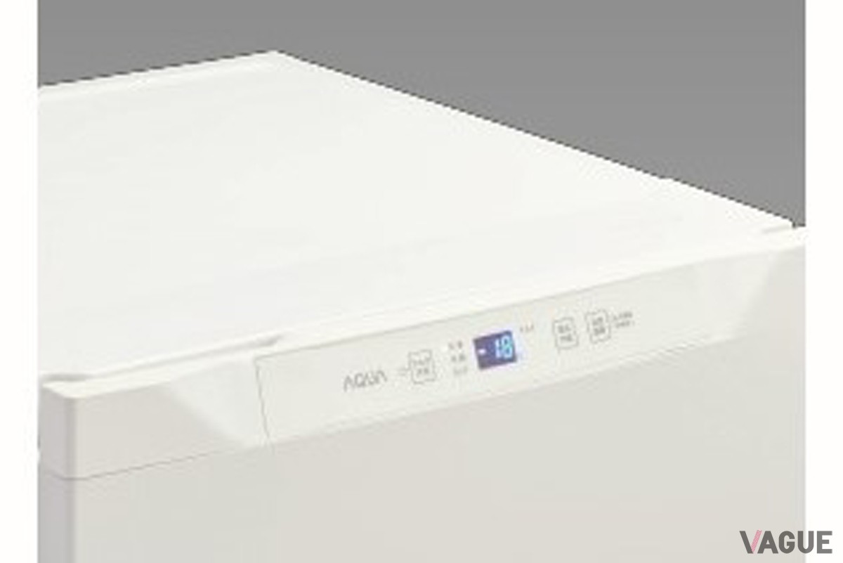 ドア上に配置された傾斜付きのコントロールパネルは、見やすく操作も簡単で誤操作を防止