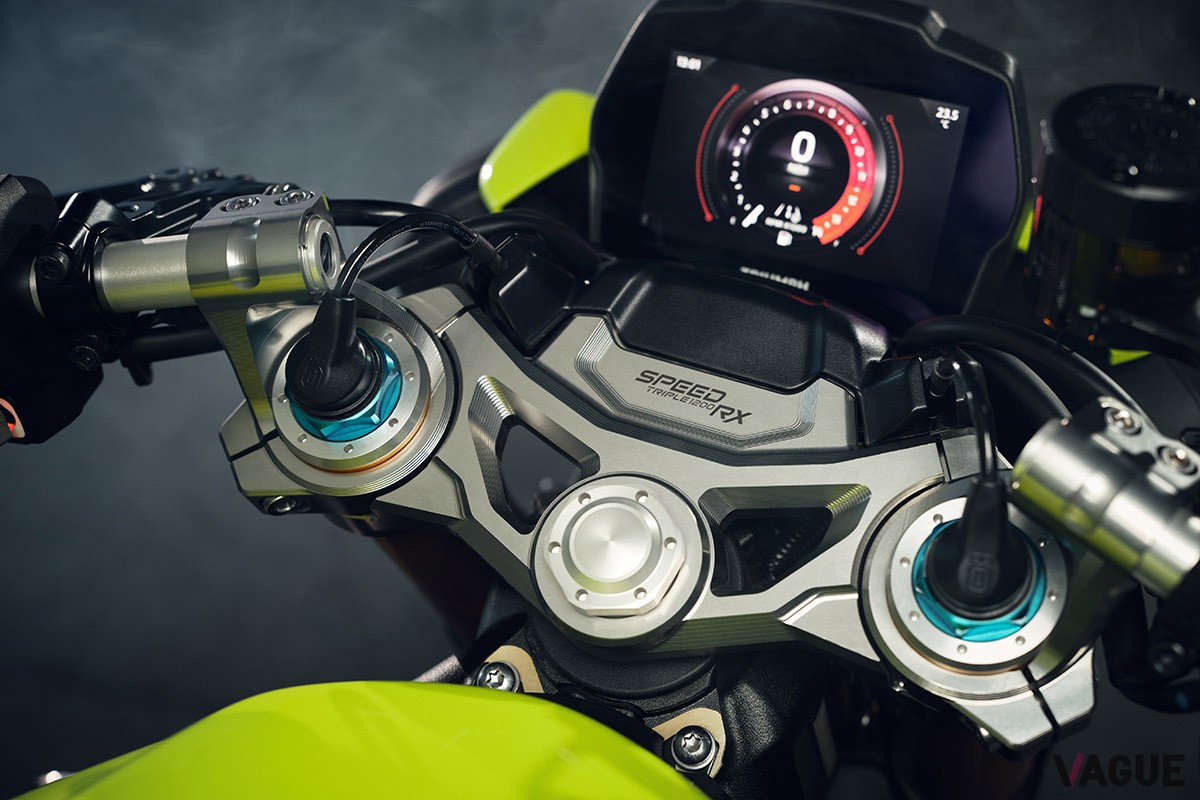 トライアンフ「スピードトリプル1200RX」