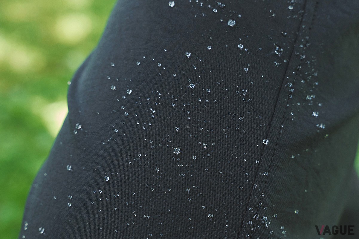 カリマーから優れたストレッチ性で快適な山行をサポートするトレッキングパンツ2モデルが新登場