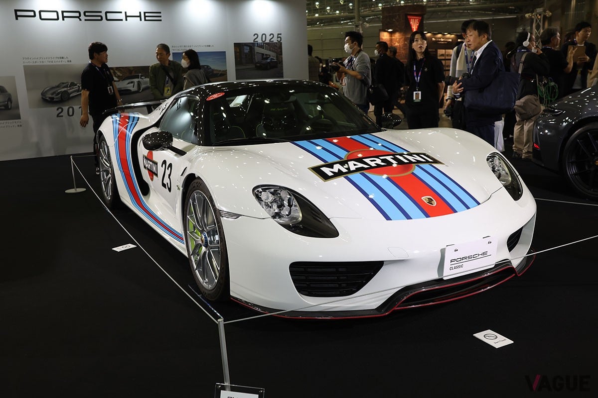 スーパースポーツカーのポルシェ「918スパイダー」