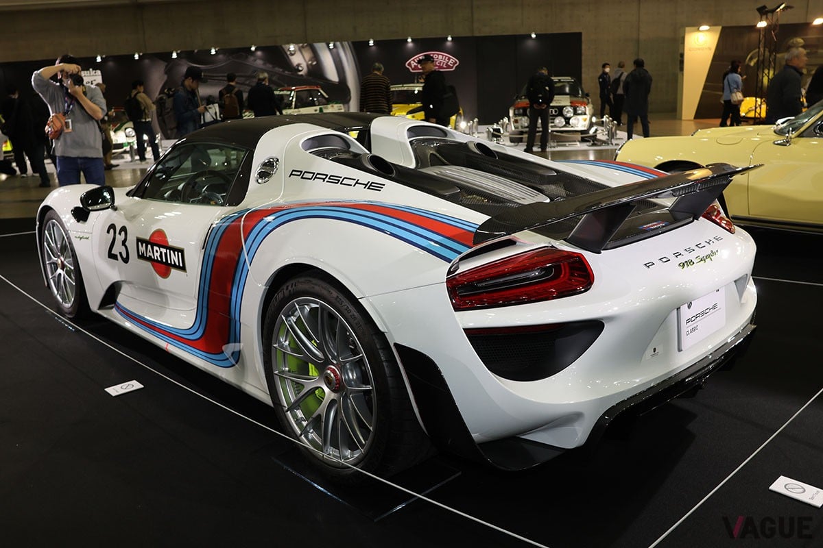 スーパースポーツカーのポルシェ「918スパイダー」