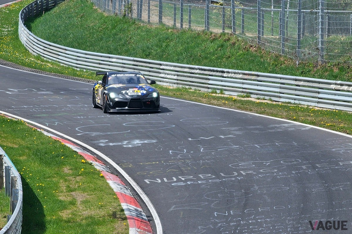 TGRRが挑んだ「ニュル24時間」の前哨戦でのワンシーン