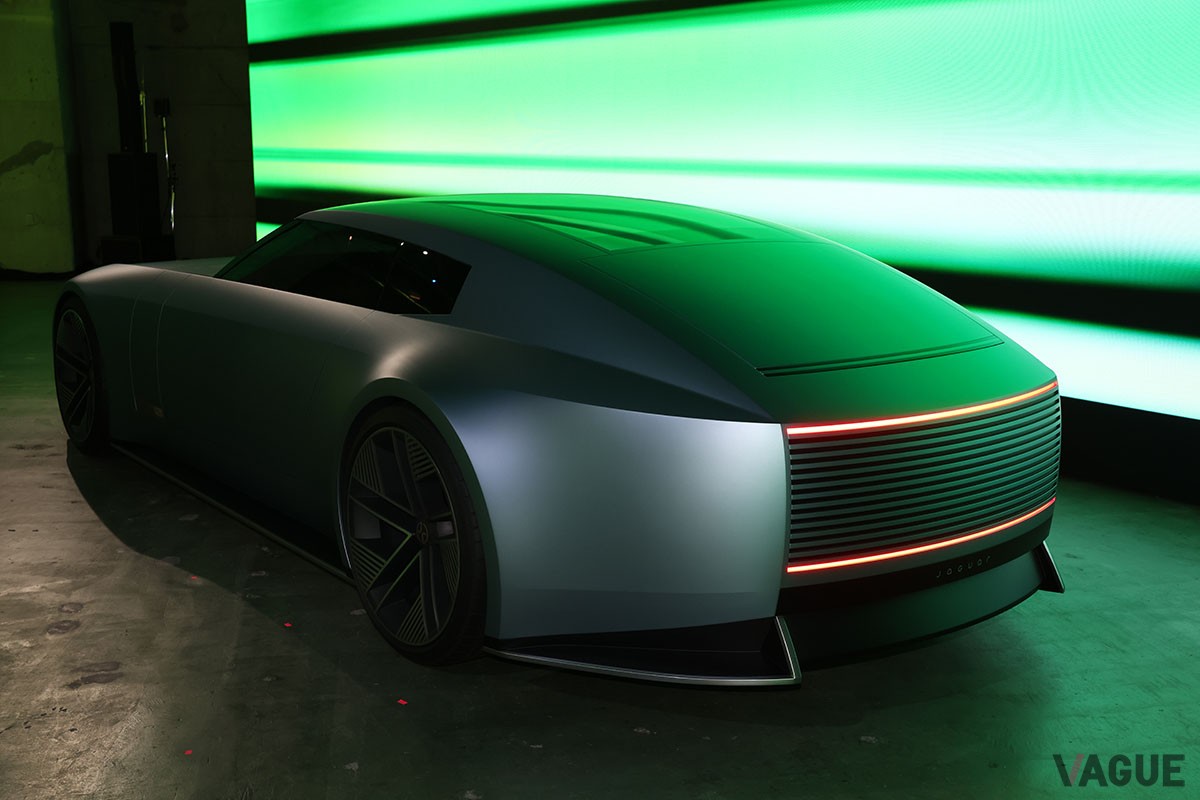 アジア初公開となった新生ジャガーのデザインビジョン・コンセプトカー「タイプ00」