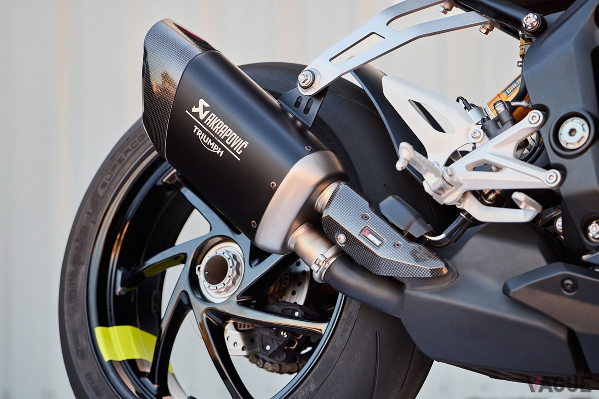 トライアンフ「スピードトリプル1200RX」