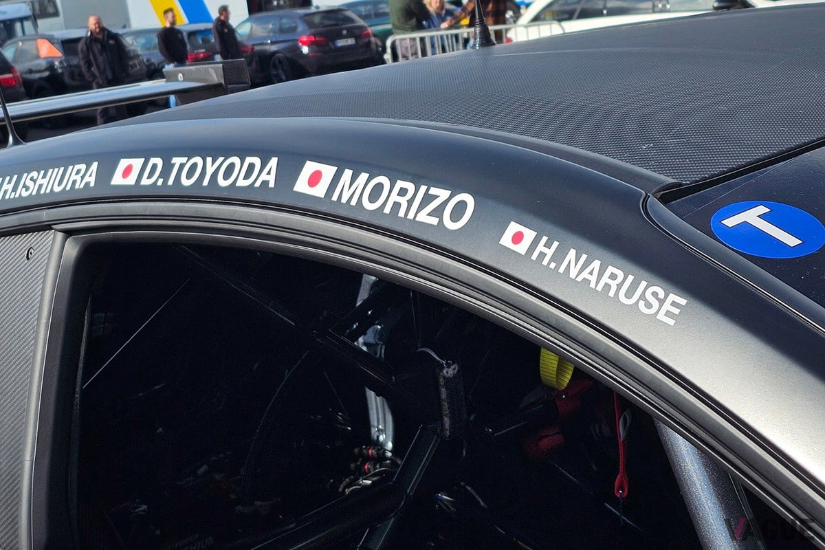 109号車には、「MORIZO」の横に「H.MARUSE」のネームステッカーが