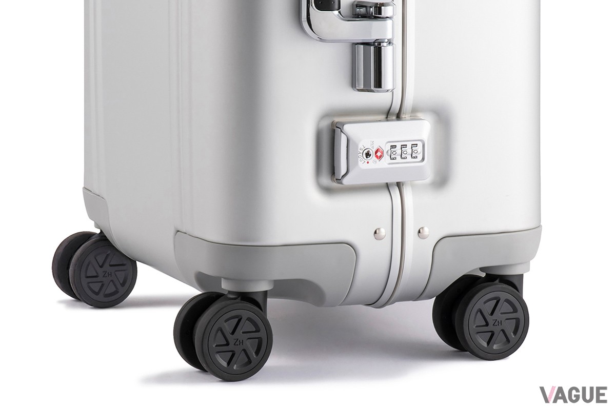 ゼロハリバートン「Classic Aluminum 3.0 ポータブルトランク」