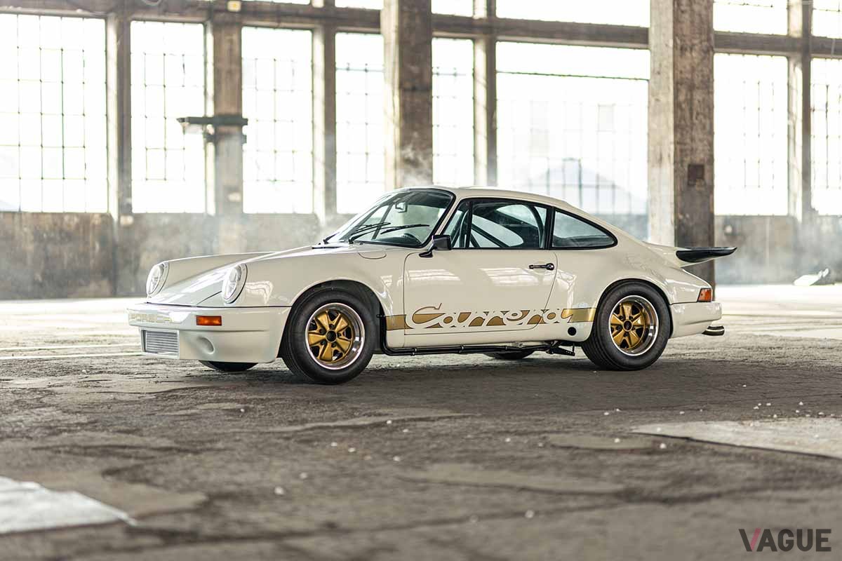 まもなく開催されるオークションに出品予定の1974年式ポルシェ「911カレラRS 3.0」 Neil Fraser(c)2025 Courtesy of RM Sotheby's