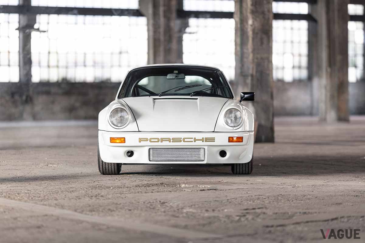 まもなく開催されるオークションに出品予定の1974年式ポルシェ「911カレラRS 3.0」 Neil Fraser(c)2025 Courtesy of RM Sotheby's