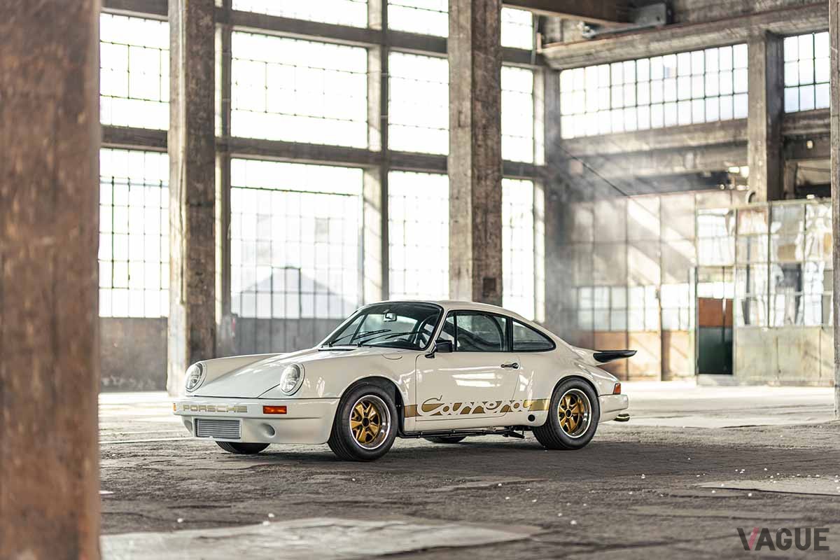 まもなく開催されるオークションに出品予定の1974年式ポルシェ「911カレラRS 3.0」 Neil Fraser(c)2025 Courtesy of RM Sotheby's