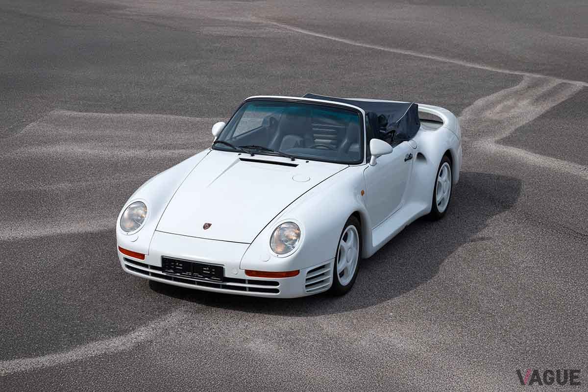 オークションに出品され、129万9750ユーロ（約2億1200万円）で落札された1987年式ポルシェ「959“スピードスター”」Paolo Carlini(c)2025 Courtesy of RM　Sotheby's