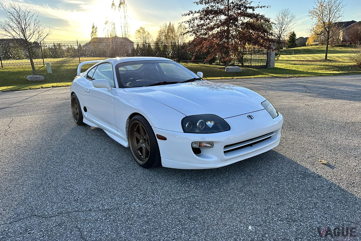 米国のオンラインオークションに登場した1999年式トヨタ「スープラ」RZ-S