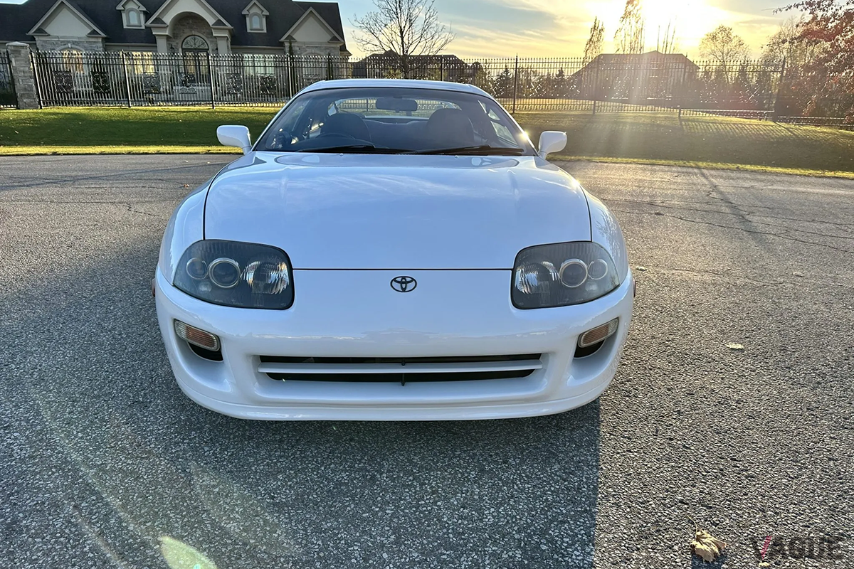 米国のオンラインオークションに登場した1999年式トヨタ「スープラ」RZ-S