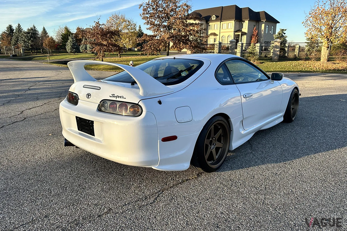 米国のオンラインオークションに登場した1999年式トヨタ「スープラ」RZ-S