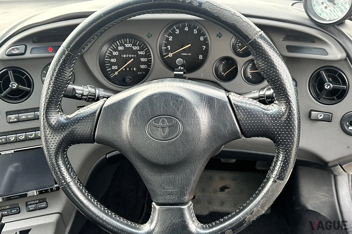 米国のオンラインオークションに登場した1999年式トヨタ「スープラ」RZ-S