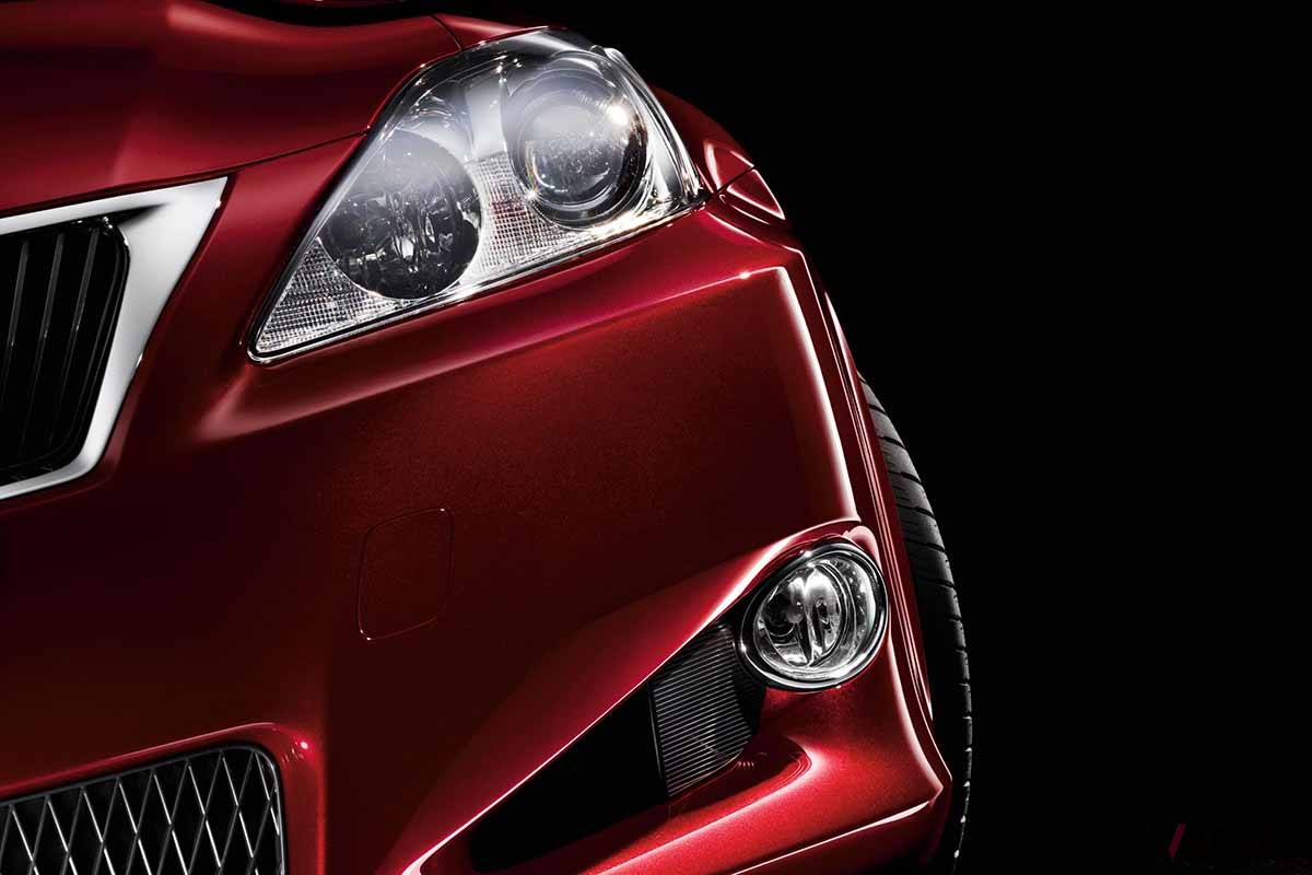 いまから16年前の2009年5月7日に発売されたレクサス「IS250C」(海外仕様)