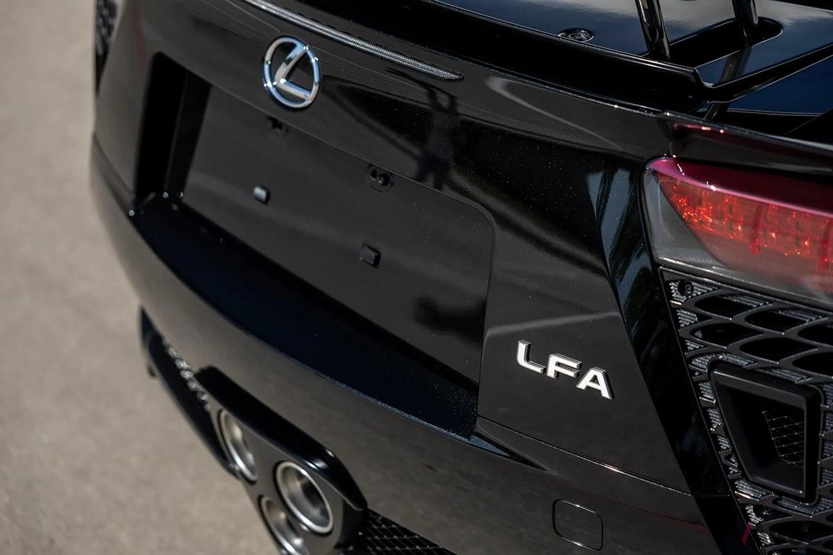 米国オークションに登場、落札された2012年式レクサス「LFA」