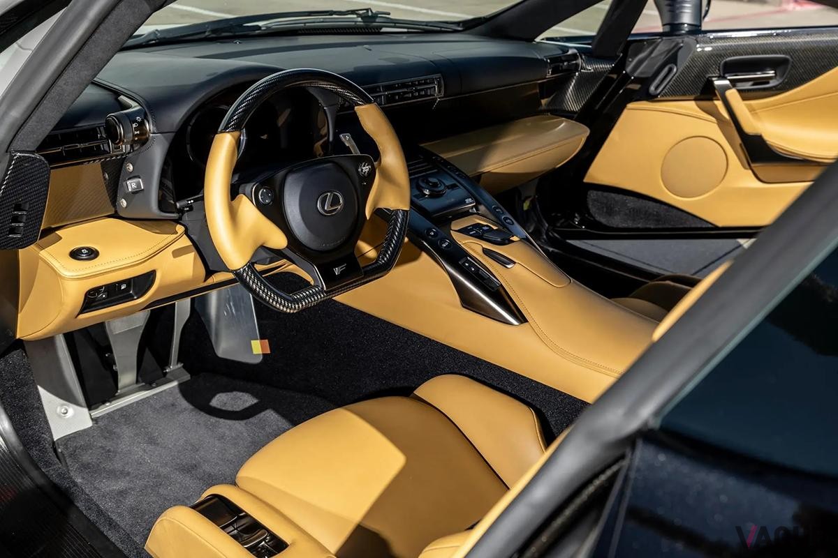 米国オークションに登場、落札された2012年式レクサス「LFA」