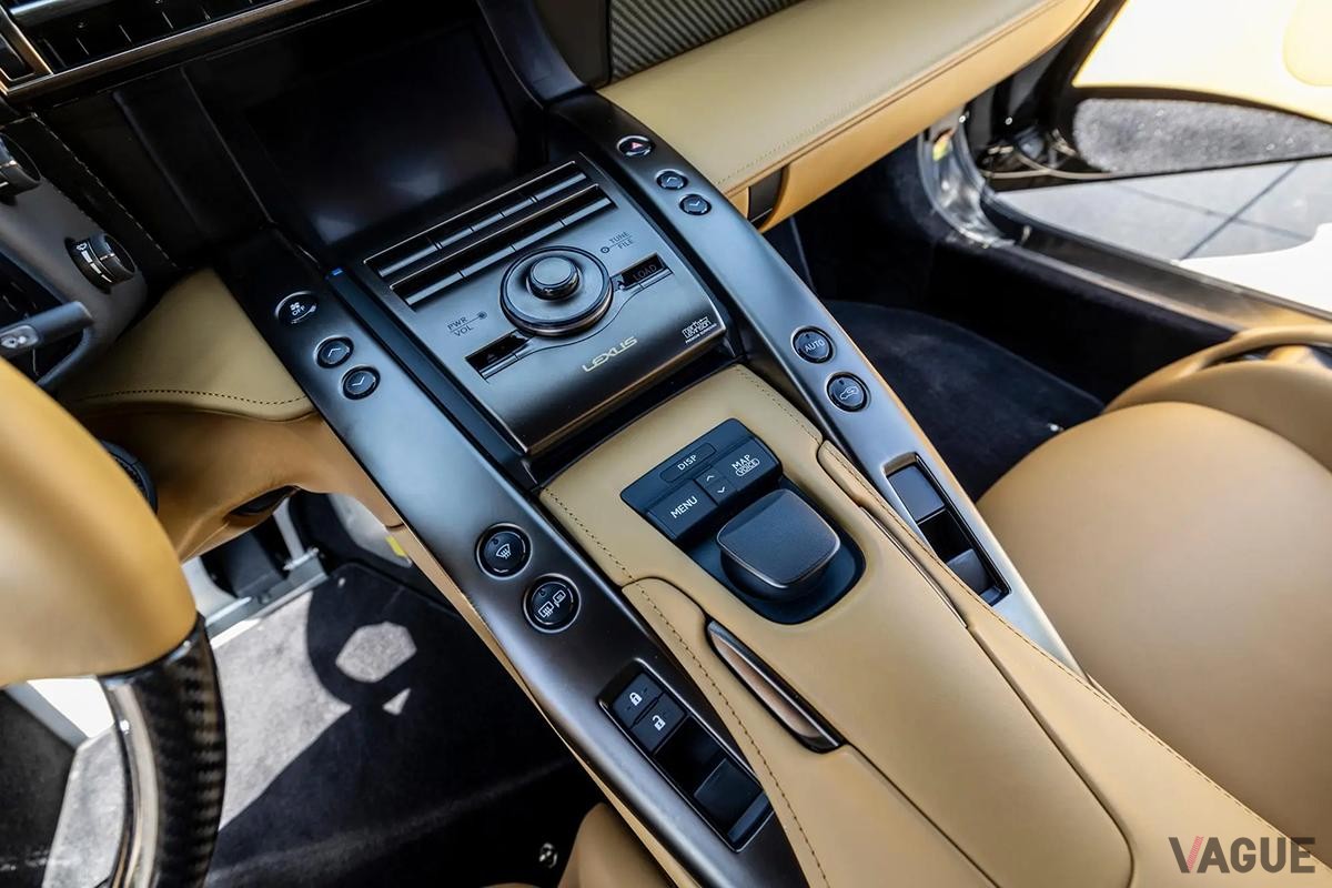 米国オークションに登場、落札された2012年式レクサス「LFA」
