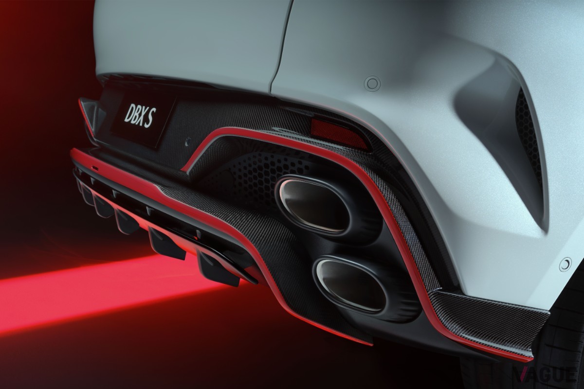 アストンマーティン新型「DBX S」