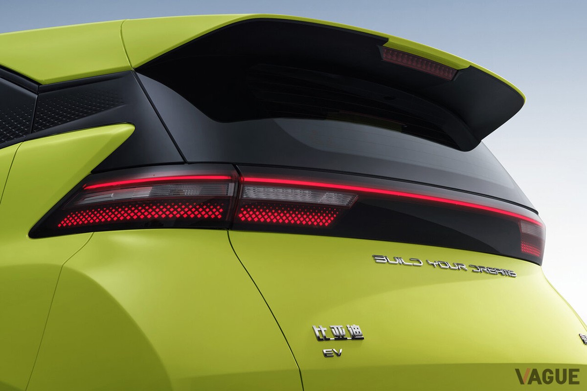 BYDが中国市場向けに展開する小型EV「シーガル」。コンパクトなボディと手頃な価格が魅力