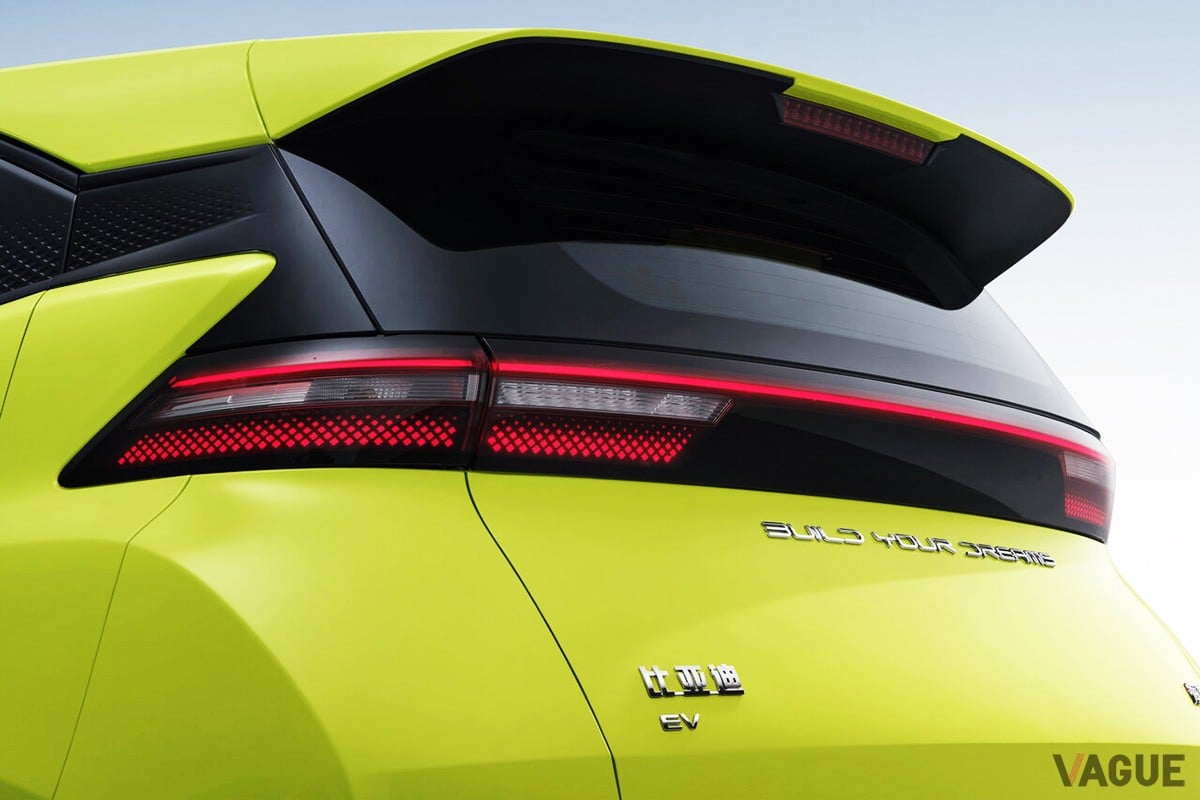 BYDが中国市場向けに展開する小型EV「シーガル」。コンパクトなボディと手頃な価格が魅力
