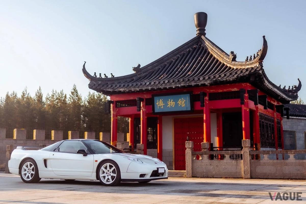 ホンダ「NSX-R」（C）Broad Arrow Auctions LLC.ホンダ「NSX-R」
