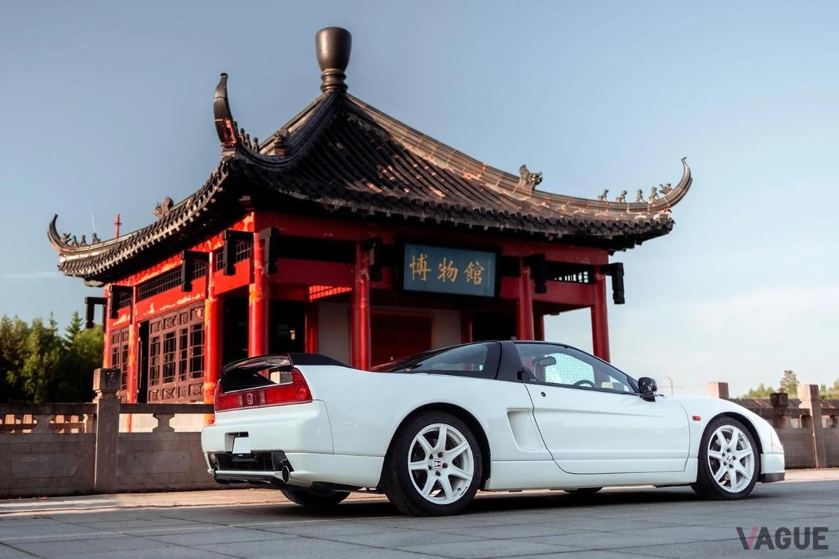 ホンダ「NSX-R」（C）Broad Arrow Auctions LLC.ホンダ「NSX-R」