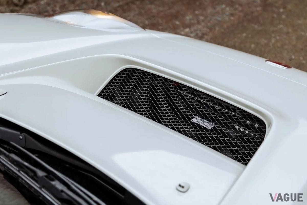 ホンダ「NSX-R」（C）Broad Arrow Auctions LLC.ホンダ「NSX-R」