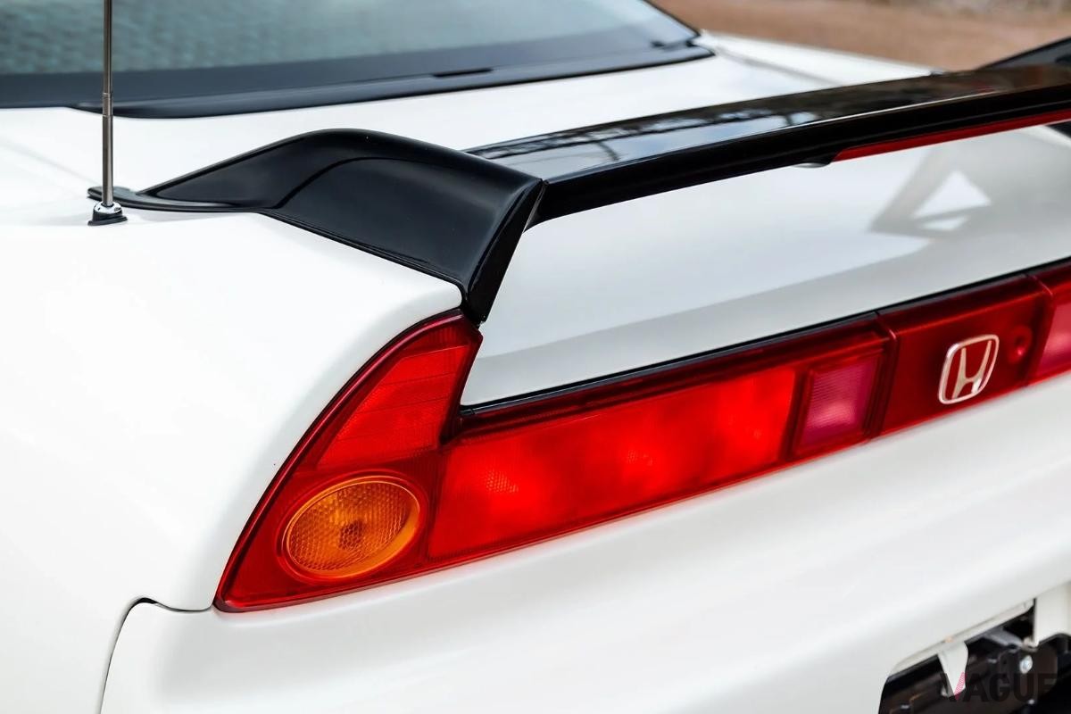 ホンダ「NSX-R」（C）Broad Arrow Auctions LLC.ホンダ「NSX-R」