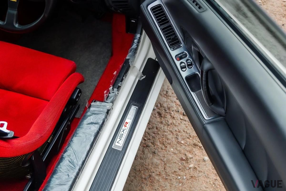 ホンダ「NSX-R」（C）Broad Arrow Auctions LLC.ホンダ「NSX-R」