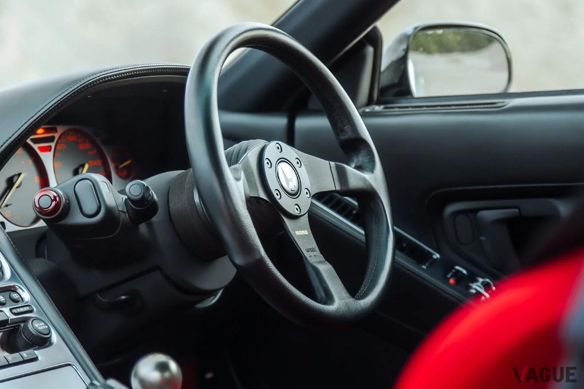 ホンダ「NSX-R」（C）Broad Arrow Auctions LLC.ホンダ「NSX-R」