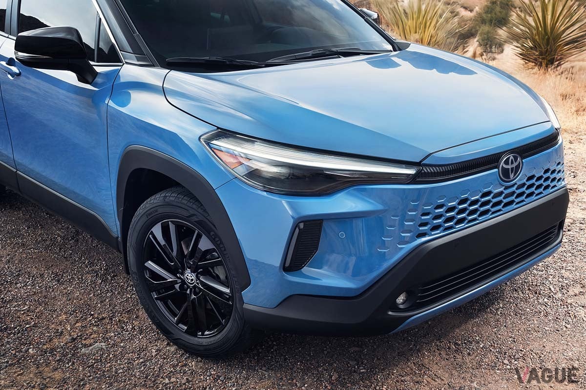 北米仕様のトヨタ新型「カローラ クロス」のハイブリッドモデル