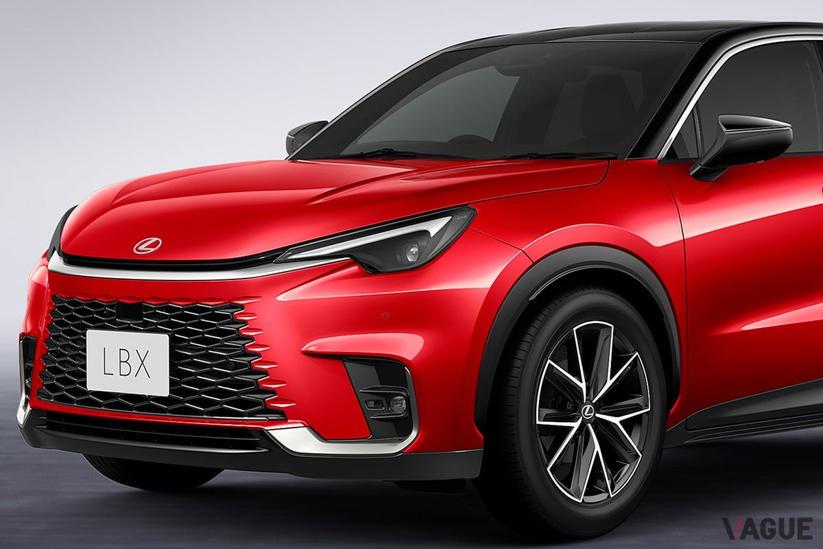 レクサスの“小さな高級車”「LBX」が初アップデート！ スポーティ