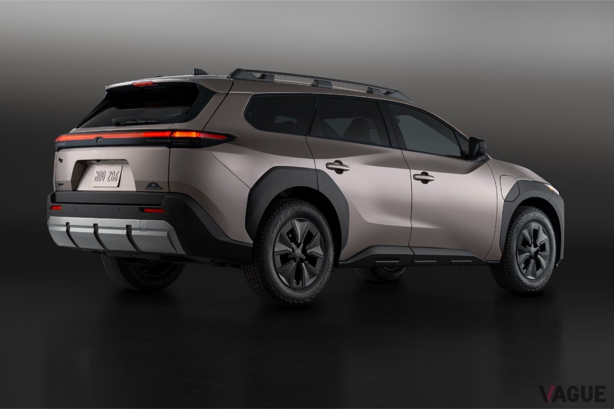 トヨタの電動SUV新型「bZウッドランド」
