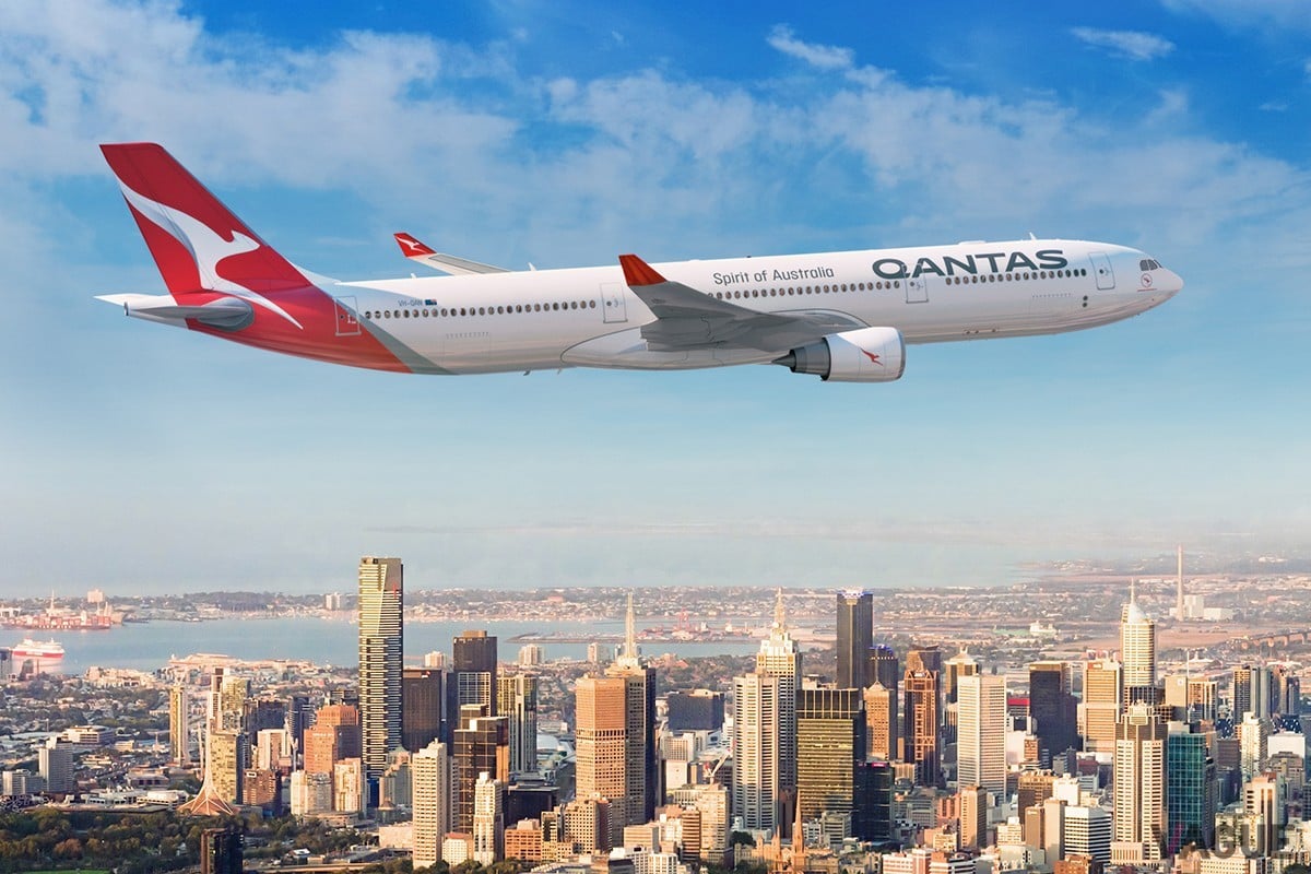 メルボルン上空のカンタス航空A330型機