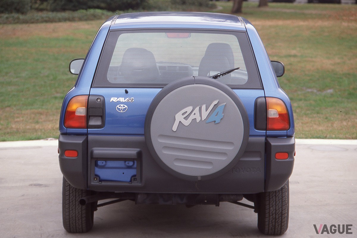 1995年4月に登場した5ドアモデル「RAV4 V」（写真は米国仕様）
