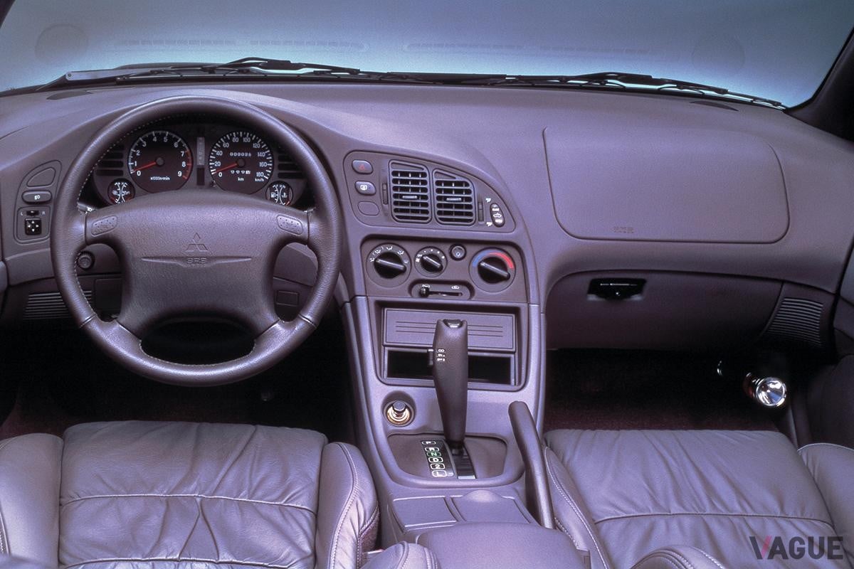 いまから29年前の1996年5月23日に発売された三菱「エクリプススパイダー」。左ハンドルのみの設定だった